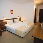 Deva Σάνι Μπιτς